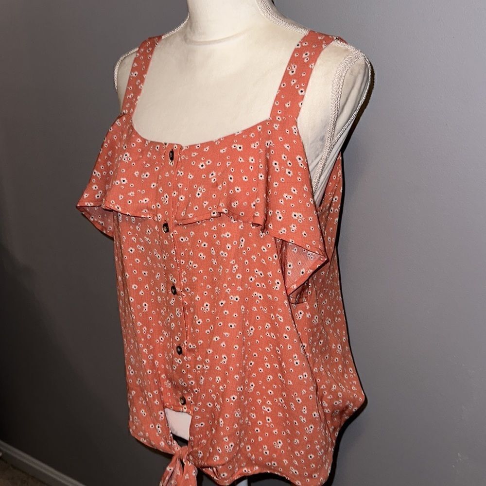 Mod Lusive Floral Poplin Tank! - Picture 2 of 7